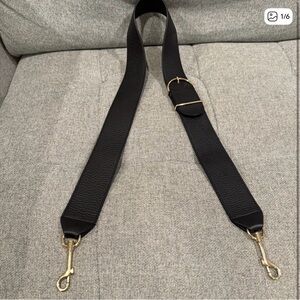 Cuyana Black Strap with Gold Hardware